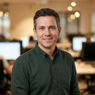 Daniel Carter, con el cargo de Director de Tecnología en Solano Bursencia, foto de perfil